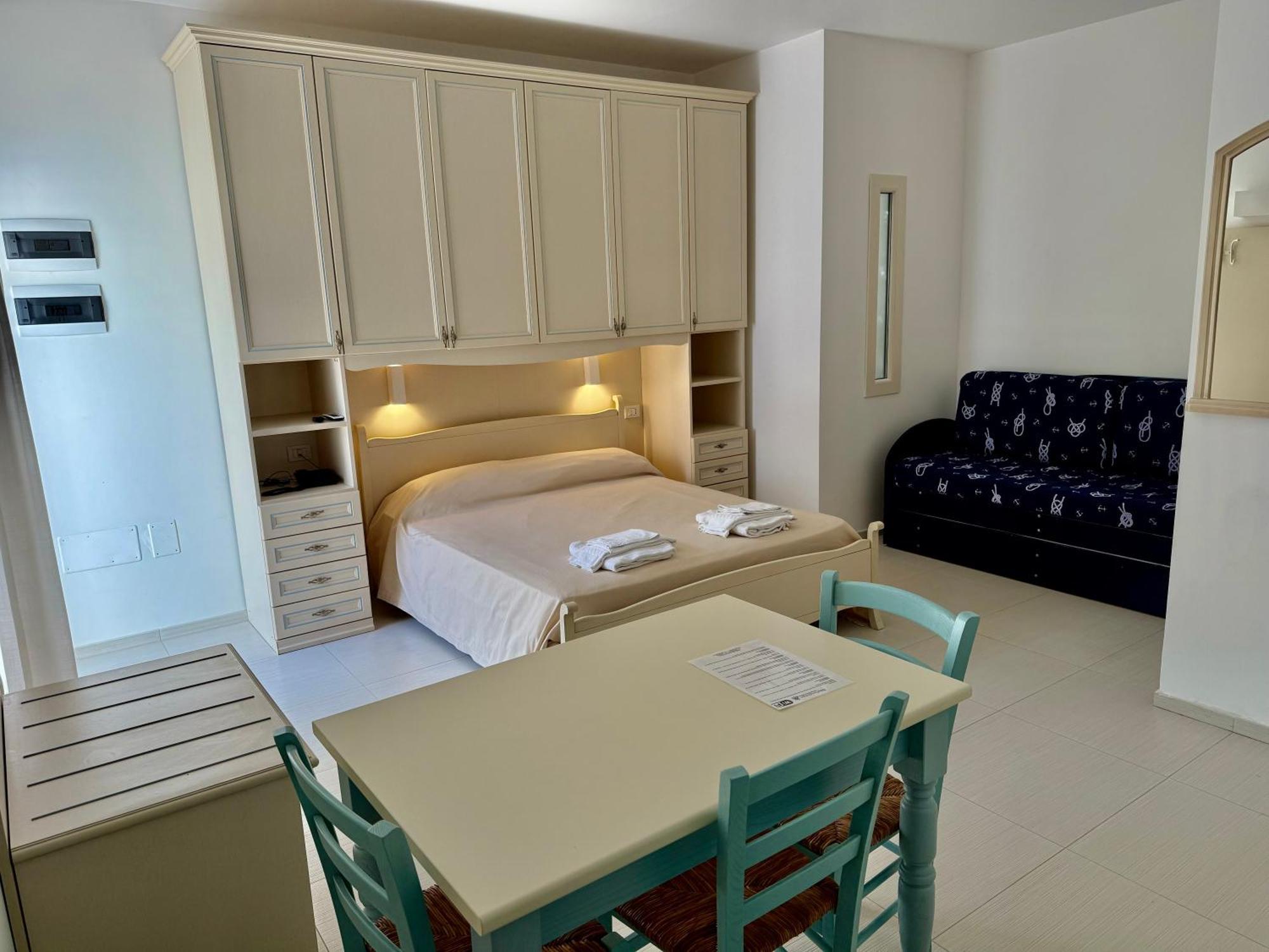 Baia Sangiorgio Hotel & Beach Club Bari Exterior foto